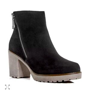 Blondo Skye Waterproof Black Suede Platform Heel Ankle Boots size 10 M